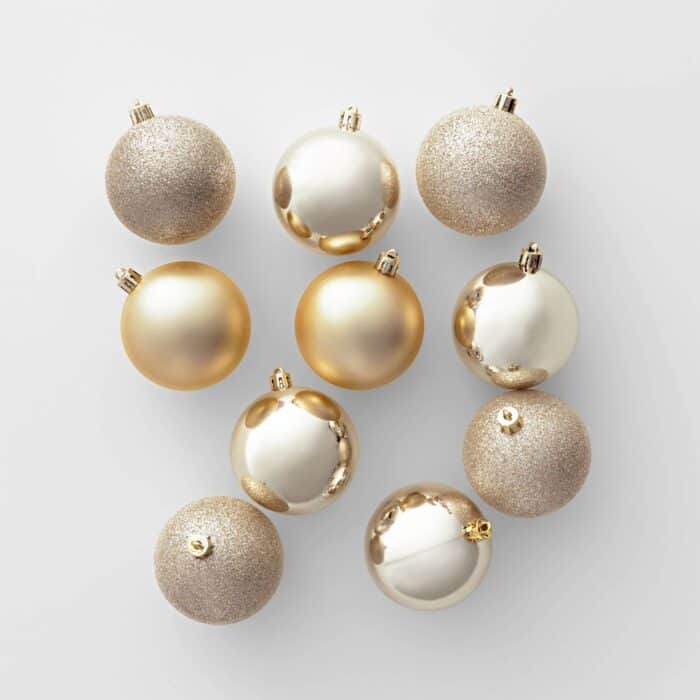 71+ Stunning Christmas Ornaments You Will Want to Hang on Your Tree This Season