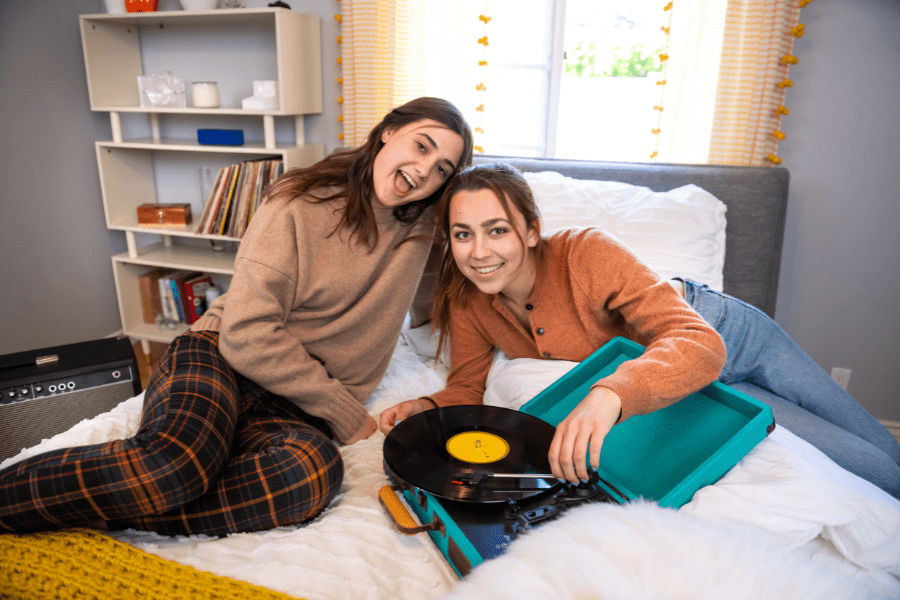 Freshman Dorm Essentials | What You Actually Need for College